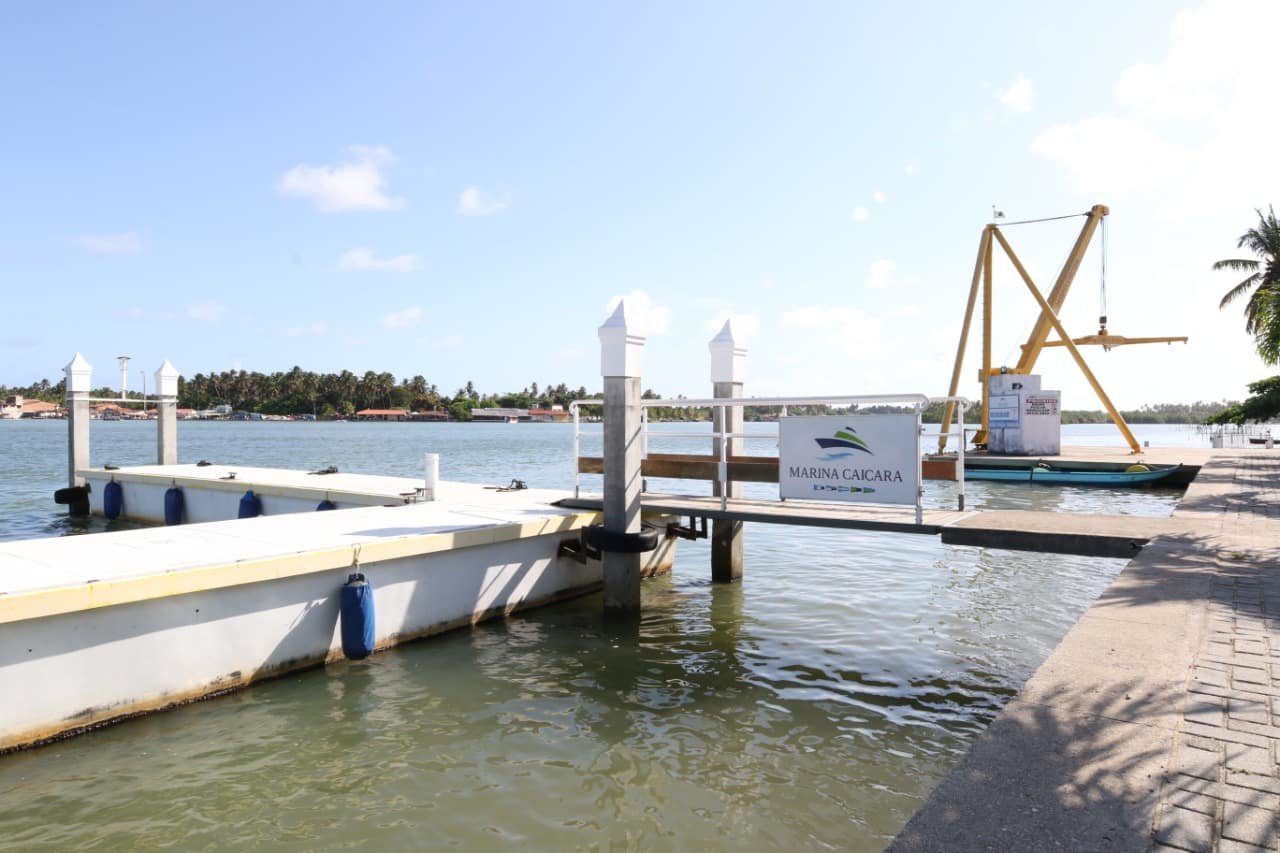 Píer e acesso à lagoa da Marina Caiçara